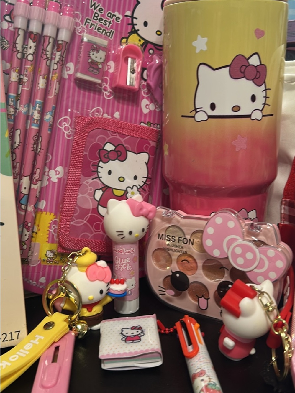 Hello Kitty Pink & Yellow Character Stationery and Accessories Set